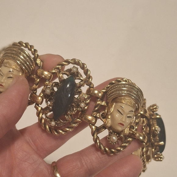 Impressive 1950's Selro Selini Elaborate Asian Princess Necklace and Bracelet - Picture 10 of 12